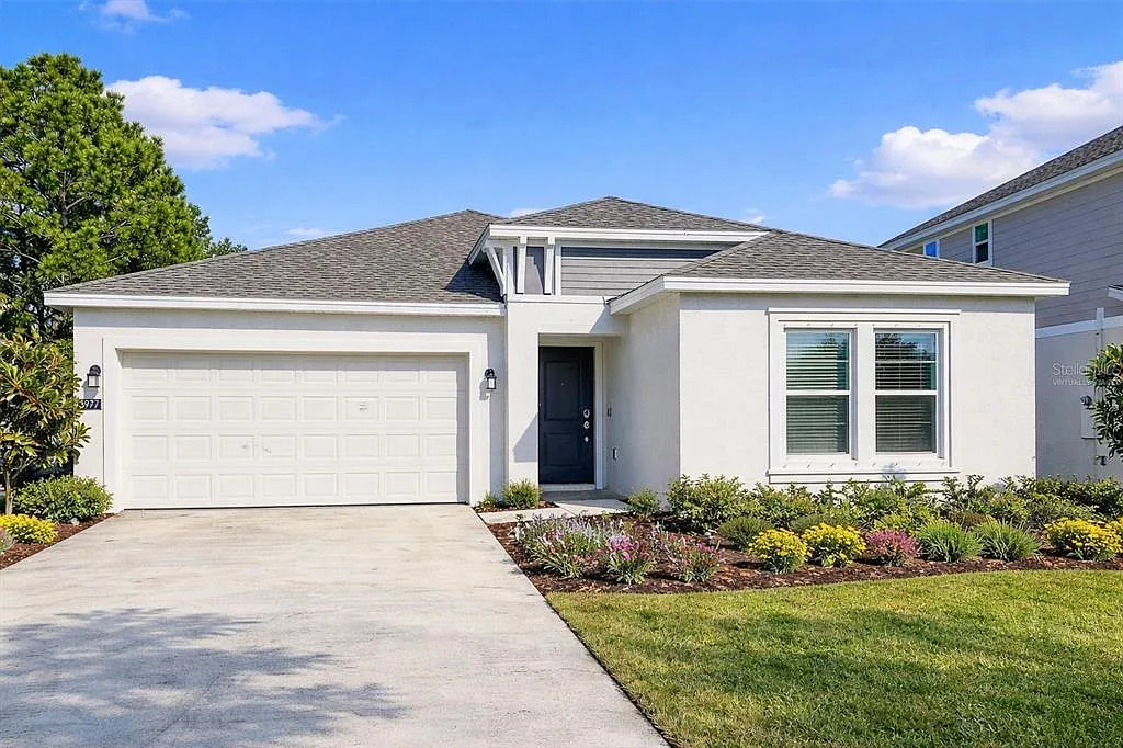 4 bed, 2.0 bath, 1936 sqft, $2,299 — Photo 1