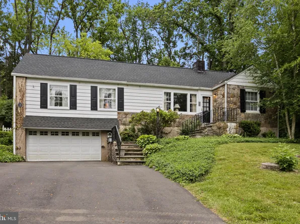 6424 Meetinghouse Rd, New Hope, PA 18938