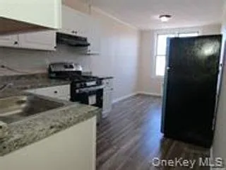 2 bed, 1.0 bath, 1012 sqft, $2,600 — Photo 4