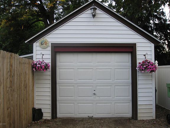 2nd image of 354 Pleasantview Dr