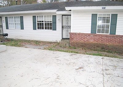 2 Bedroom Duplex Rental-2816 Hammond