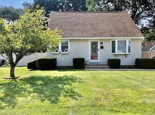 42 Belmont Ave, West Babylon, NY 11704