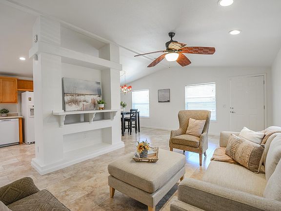 3rd image of 47 Barcelona Cir