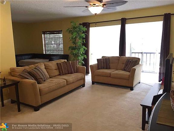 3rd image of 6455 Bay Club Dr APT 4
