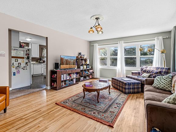 4th image of 601 Labore Rd