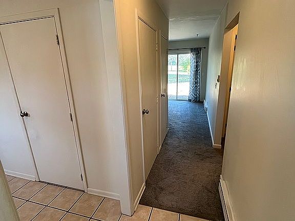 5th image of 130 Wyndcrest Ct
