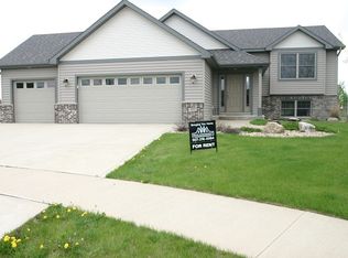 405 51st Ave NW, Rochester, MN 55901