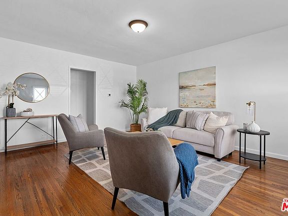 3rd image of 1049 Newhill St