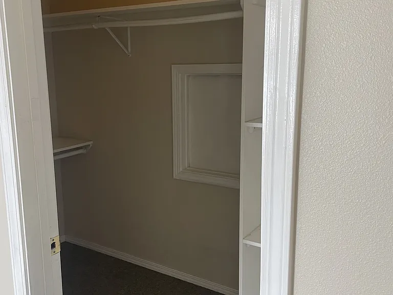 307 Colorado Ave E — Photo 8