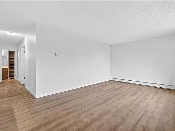 5th image of 635 N 57th Ave SW #302