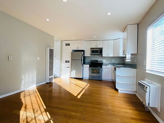 2nd image of 4032 Monroe St APT 5