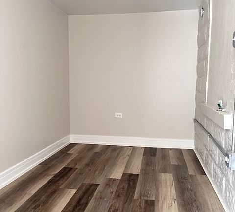 4th image of 1618 Division St #S