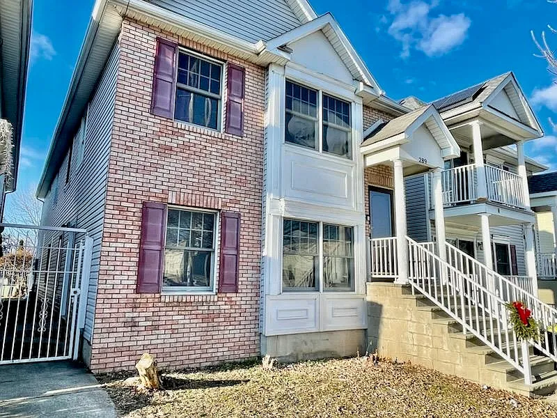 289 Seaview Ave #2