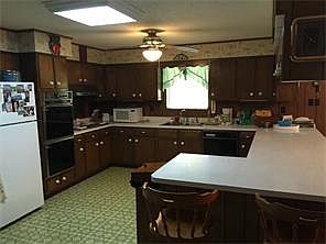 2nd image of 39569 Lees Landing Rd