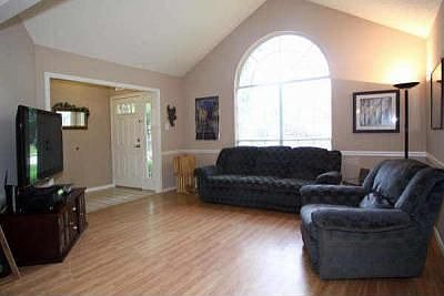 5th image of 732 Blue Oak Dr