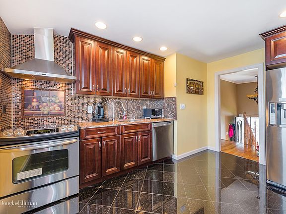 5th image of 1429 Cecily Dr