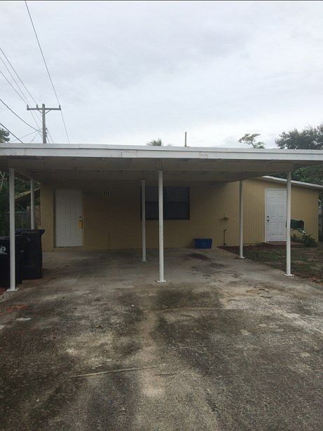 1st image of 1421 SW 23rd Ave