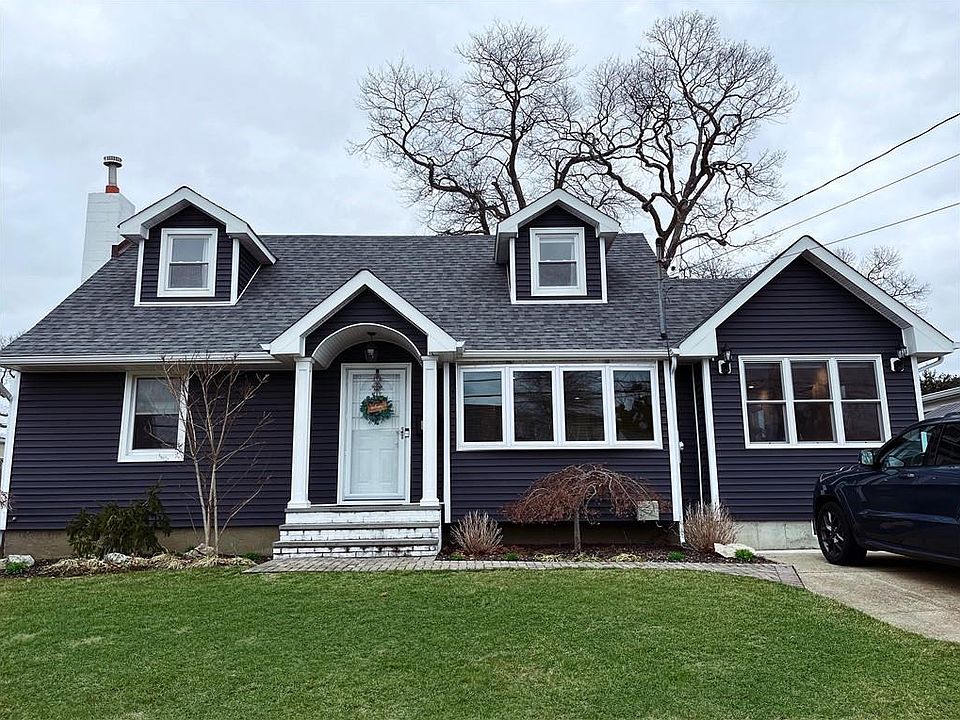 1st image of 15 Massapequa Avenue