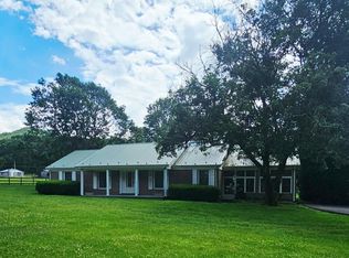 106 Rowland Creek Ln, Marion, VA 24354