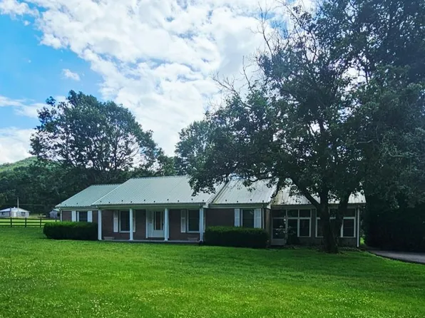 106 Rowland Creek Ln, Marion, VA 24354