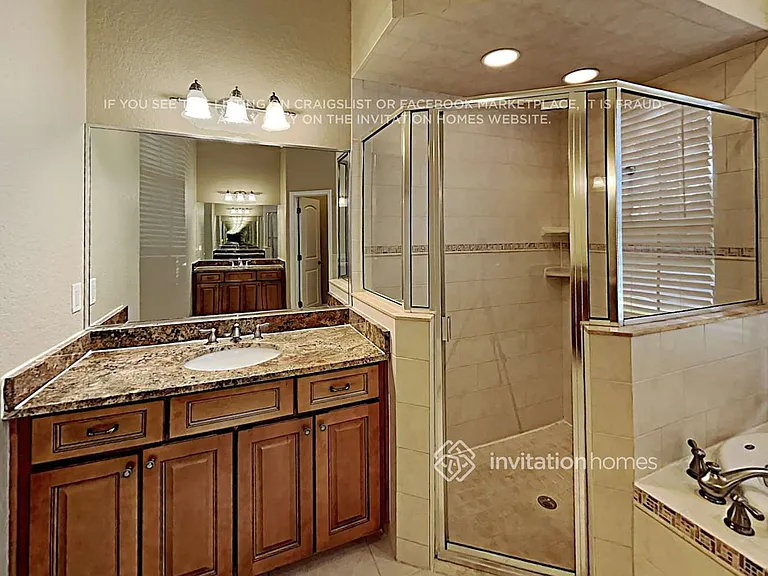 1075 Reflections Lake Loop — Photo 15