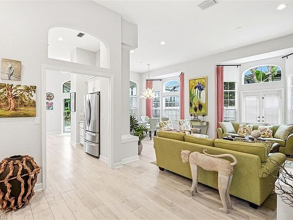 4th image of 15259 Devon Green LN