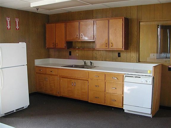 3rd image of 1416 Lincoln St #18