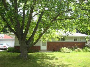 2320 W Marne Ave, Glendale, WI 53209