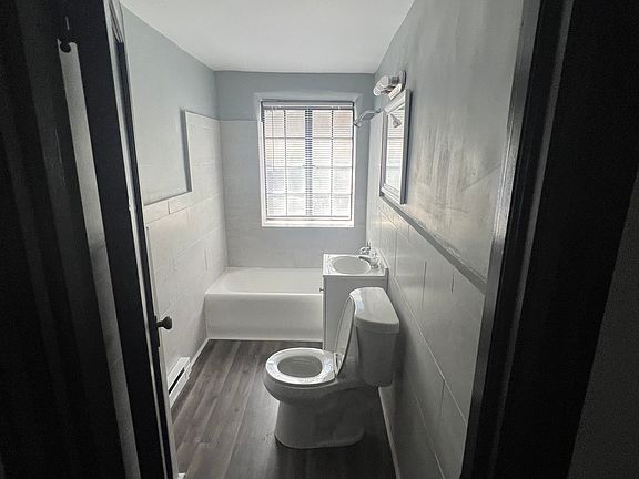 2nd image of 3753 N Meridian St APT 302