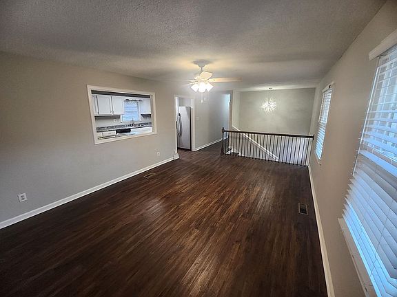 5th image of 1219 Hillside Dr