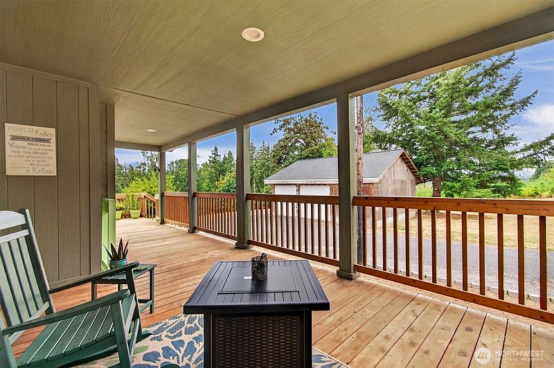 5th image of 453 Haywire Road