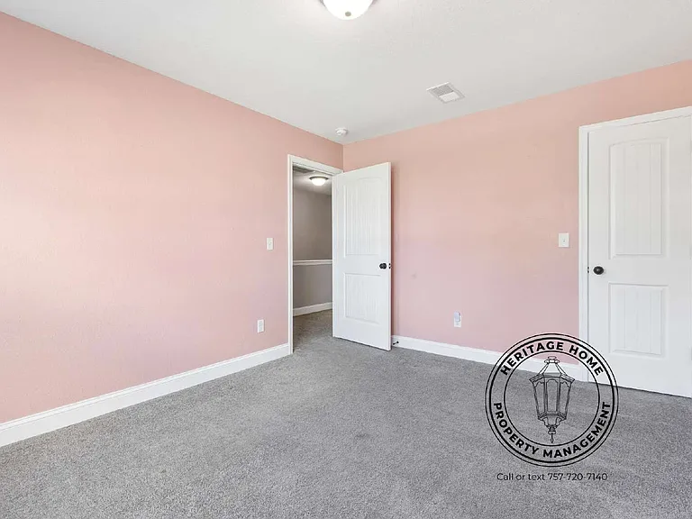 532 Harriett St — Photo 20