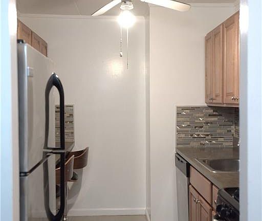 4th image of 11 Park Ave APT 5E