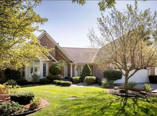 35 Hobnail Dr, East Amherst, NY 14051