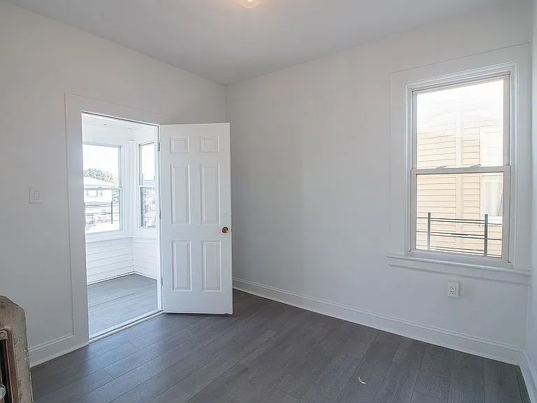 93 21st St #3 — Photo 10