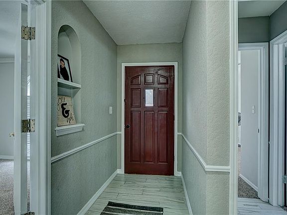 3rd image of 13 N Mojave Dr