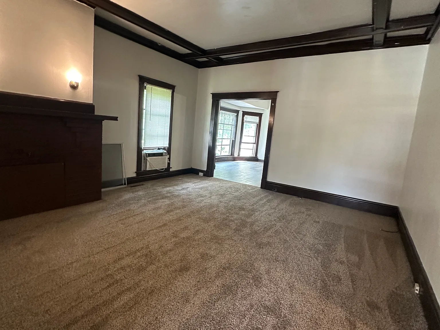 5 bed, $2,100 — Photo 4