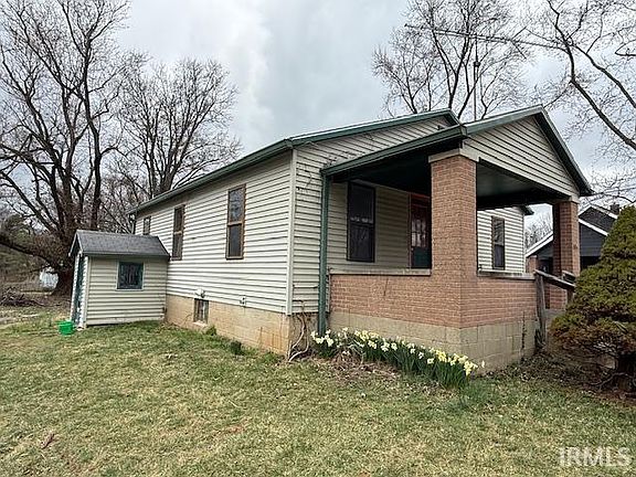 3rd image of 804 S Anna Lee Ln