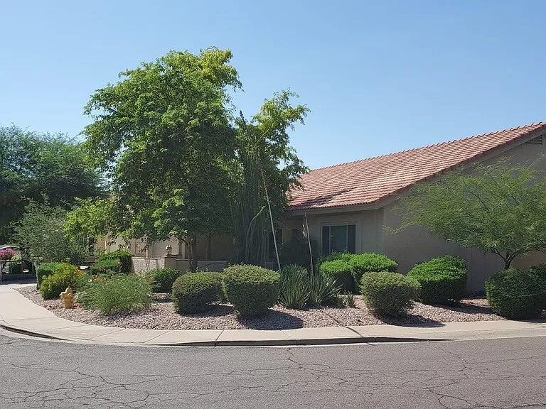 3630 E Goldfinch Gate Ln — Photo 2