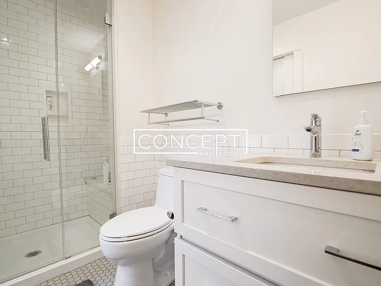 56-58 John F Kennedy St #4 — Photo 21