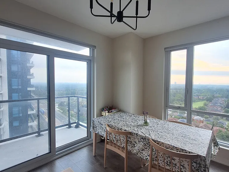 7950 Bathurst St #1415 — Photo 35