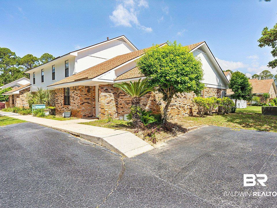 1st image of 328 Clubhouse Dr APT 4-D