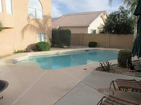 2nd image of 914 N Swan Dr