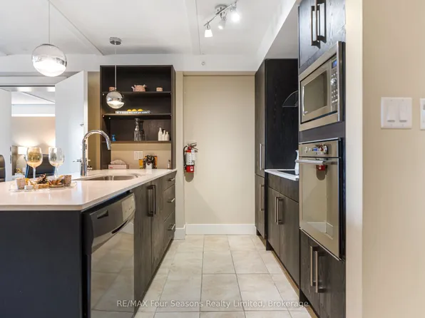 9 Harbour St E #5109/5111, Collingwood, ON L9Y 5C1