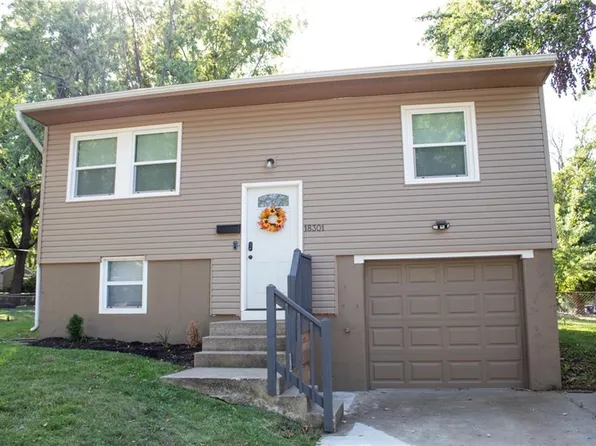 18301 E Shoshone Dr, Independence, MO 64058