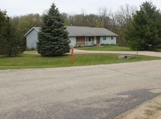 W12400 Northern Cross Arm Rdg, Lodi, WI 53555