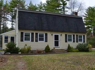 6 Kokokehas Dr, Litchfield, NH 03052