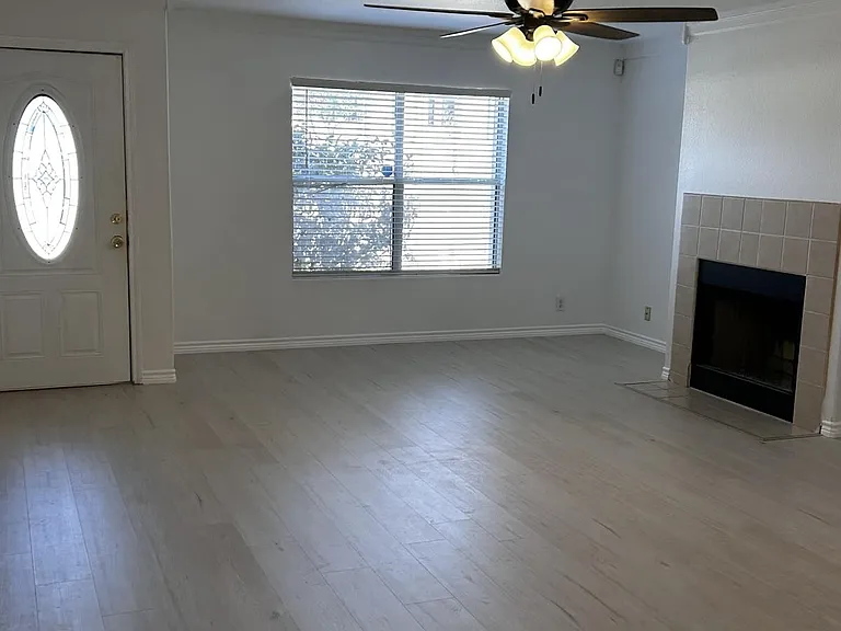 Living Rm