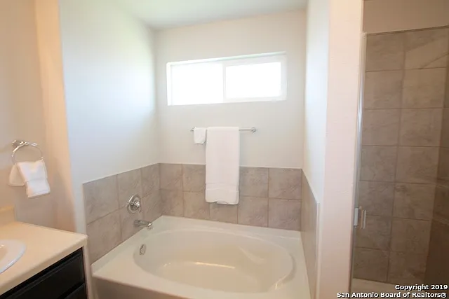 11947 Pearl Jubilee — Photo 14