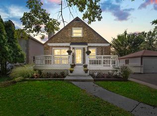 1644 Mount Pleasant St, Northfield, IL 60093